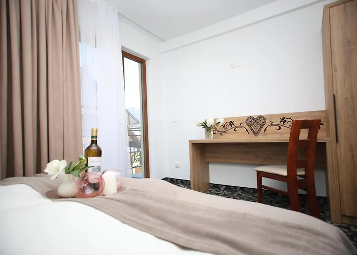 Folk * זקופאנה