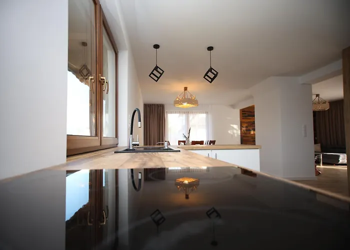 Folk וילה זקופאנה