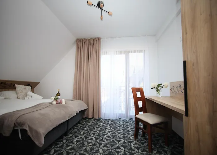 Folk וילה זקופאנה