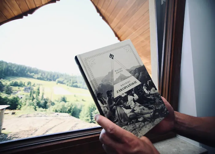 Folk * זקופאנה