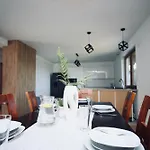 וילה Folk